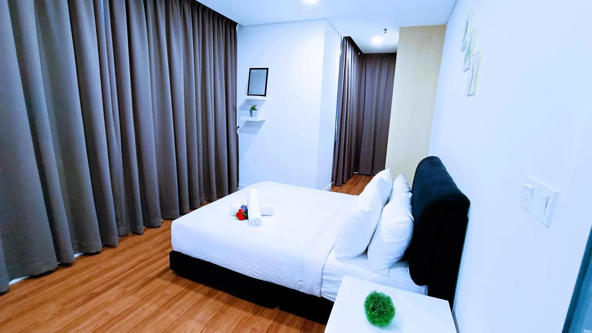 Summer Suites Klcc By Luna Kl Kuala Lumpur Apartment