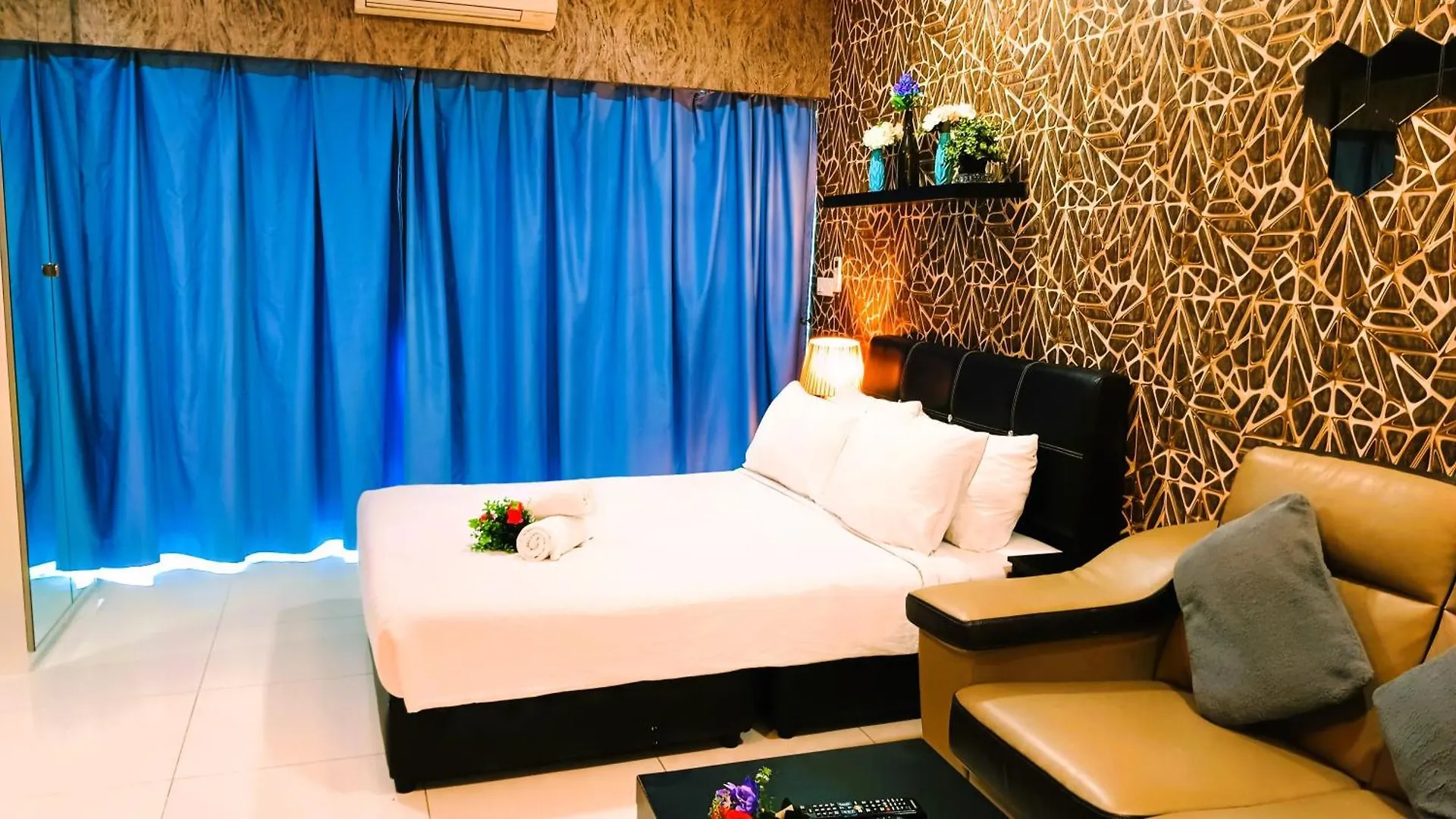 Summer Suites Klcc By Luna Kl Kuala Lumpur Apartment