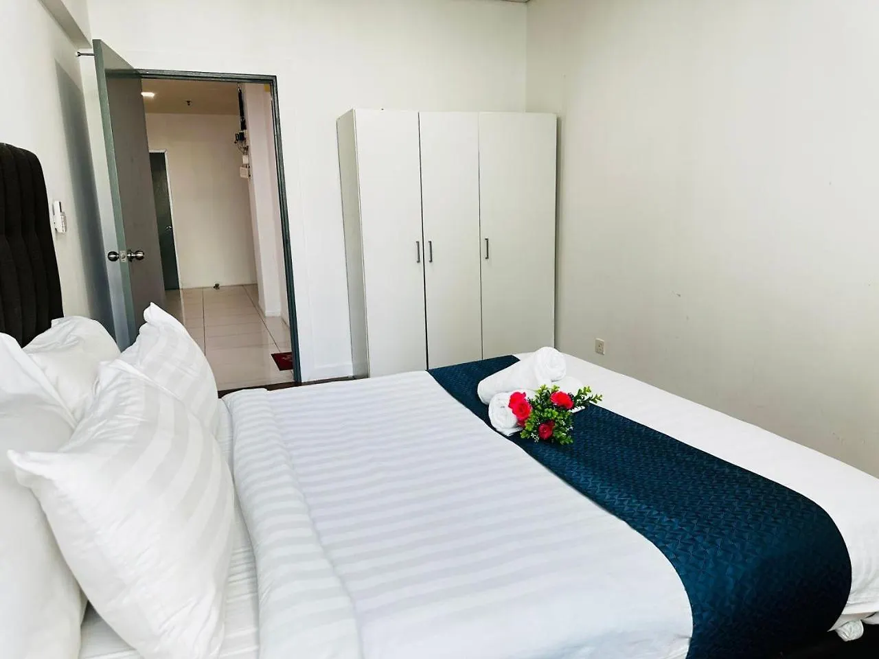Summer Suites Klcc By Luna Kl Kuala Lumpur Apartment