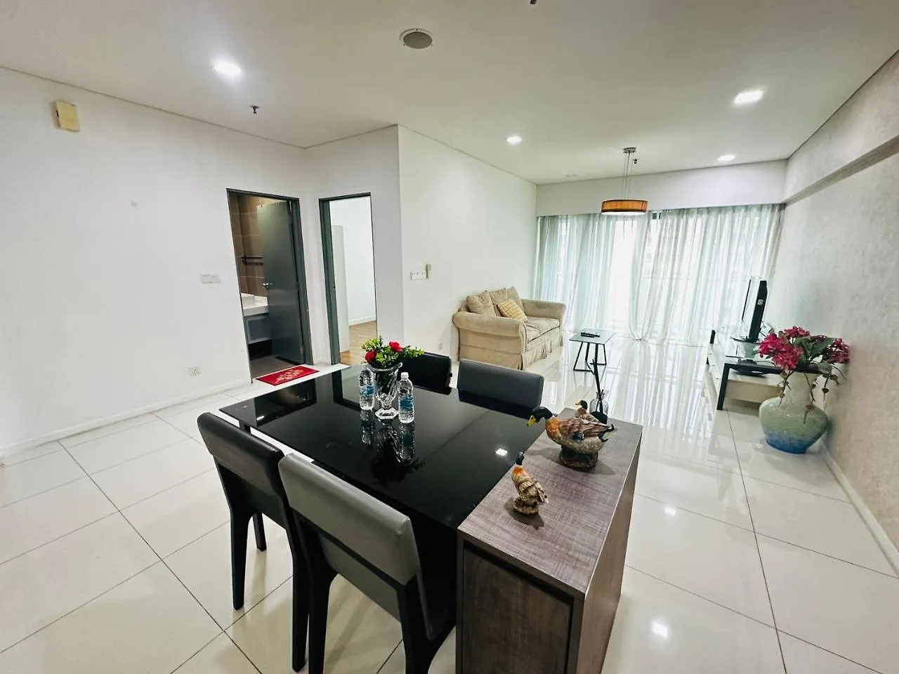 Summer Suites Klcc By Luna Kl Kuala Lumpur Apartment