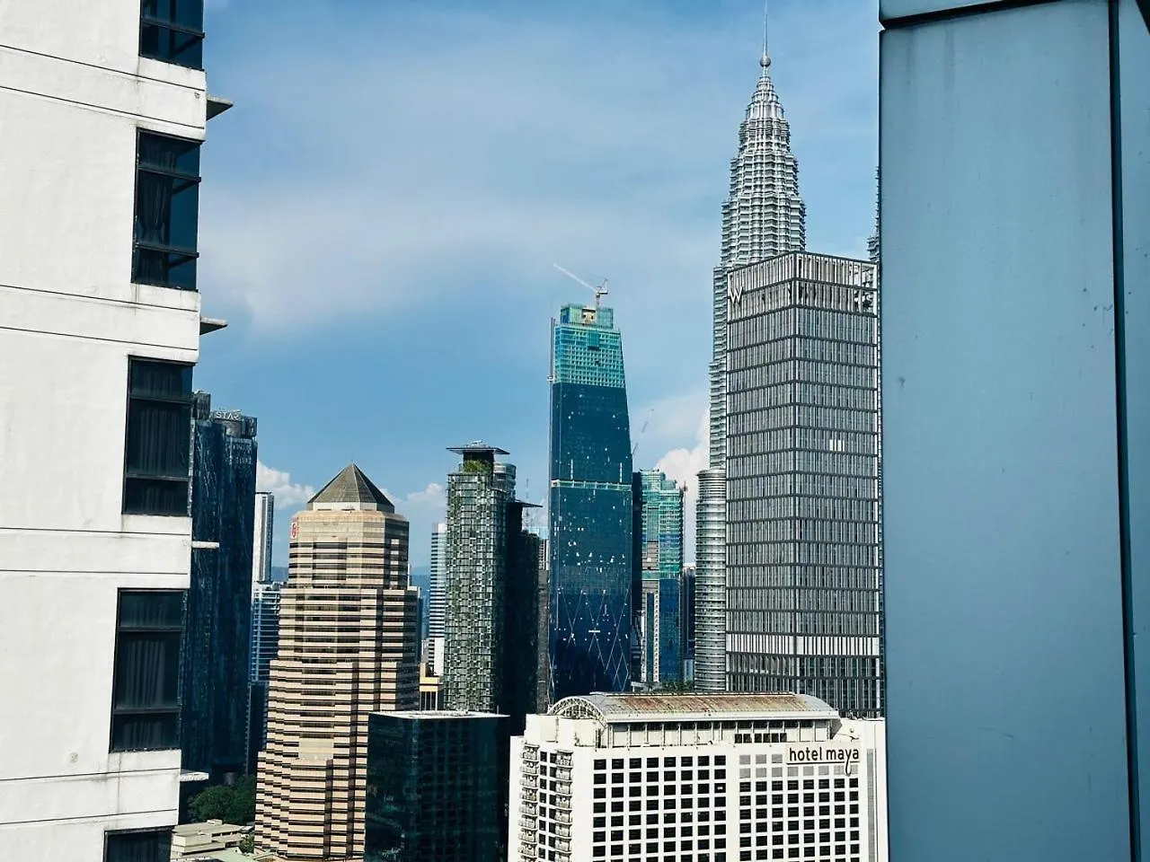 Apartment Summer Suites Klcc By Luna Kl Kuala Lumpur Malaysia